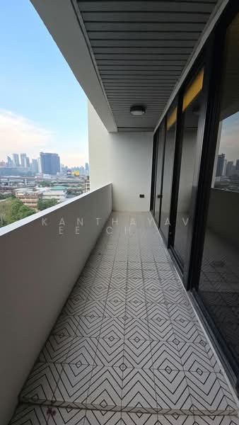 The Royal Navin Tower, Bangkok