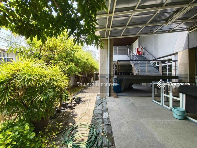7-Storey House with Elevator, Bangkok