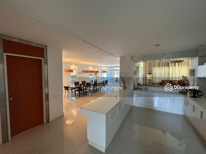 7-Storey House with Elevator, Bangkok