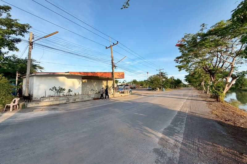 ขายที่ดินถมแล้ว เนื้อที่ 4 ไร่ ถนนรังสิต-นครนายก คลอง9 หนองเสือ เหมาะทำโกดัง โรงงาน, Pathum Thani