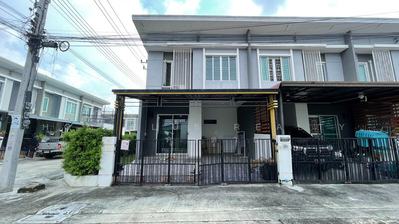 ทาวน์โฮม 2 ชั้น หมู่บ้านพฤกษาวิลล์ 111 รังสิต-เวิร์คพอยท์ (หลังมุม), Pathum Thani
