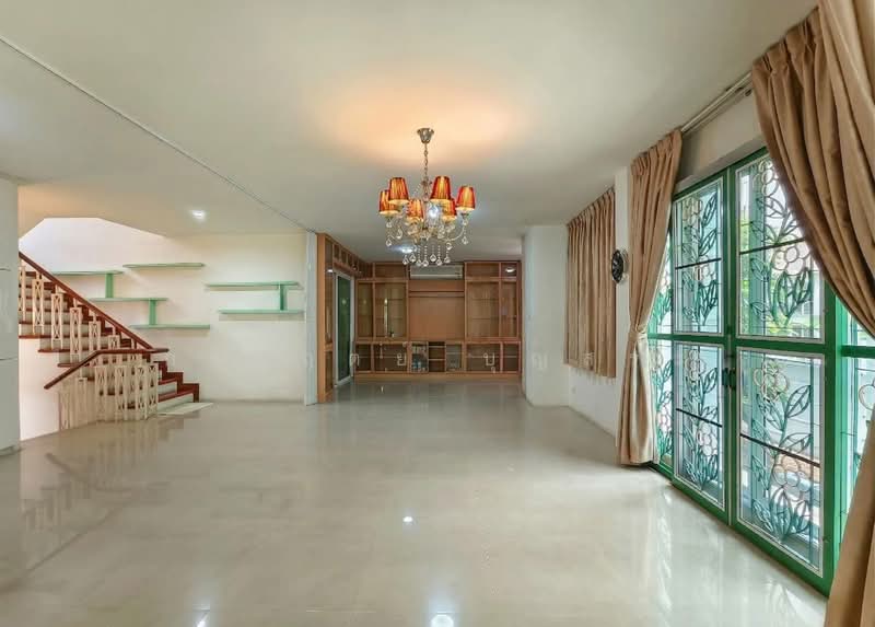 Seranee Park 3 : เศรณี ปาร์ค 3, Bangkok