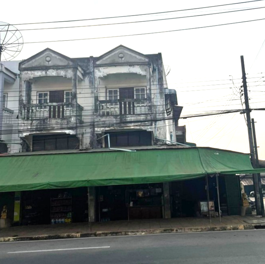 Commercial Building Found Buddha Taking Sun