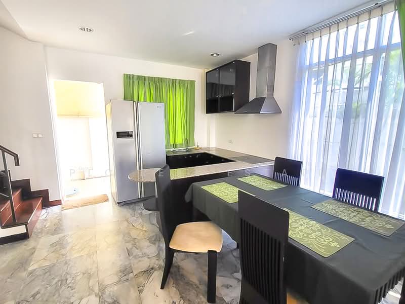 3 Storey Townhouse for Sale Wongamat North Pattaya, Chon Buri (Pattaya)