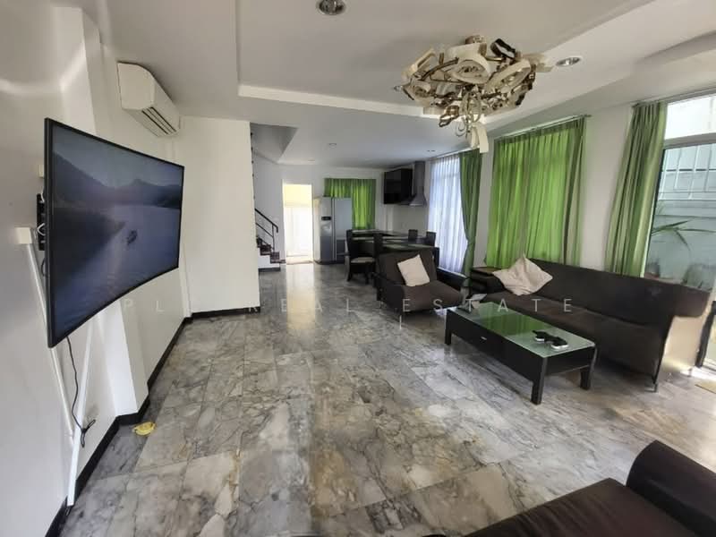 3 Storey Townhouse for Sale Wongamat North Pattaya, Chon Buri (Pattaya)