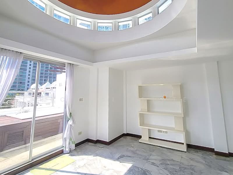 3 Storey Townhouse for Sale Wongamat North Pattaya, Chon Buri (Pattaya)