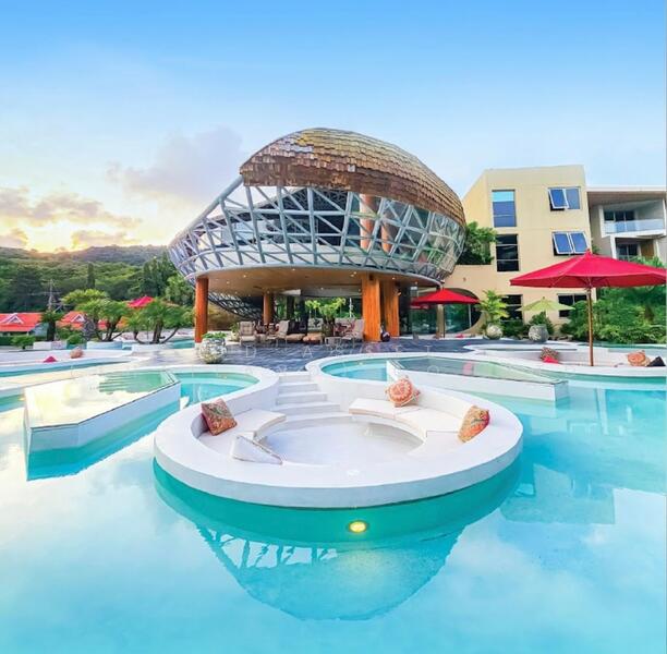 Wyndham Grand Naiharn Beach, Phuket