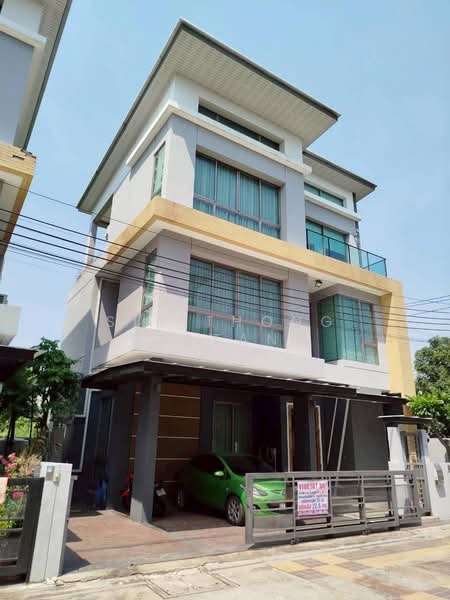 Detached house / home office 3-story (corner plot) Soi Ratchadaphisek 30, Chatuchak, Bangkok