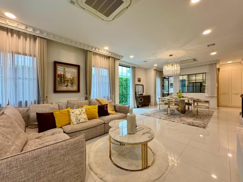 Nantawan Rama 9 - New Krungthepkreetha, Bangkok