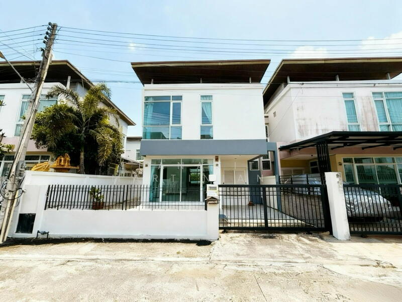 3-BR Semi-detached House, Chon Buri (Pattaya)