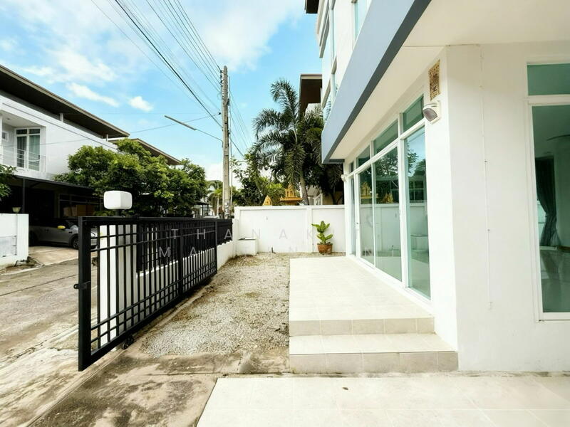 3-BR Semi-detached House, Chon Buri (Pattaya)