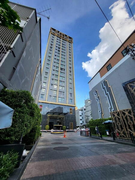 Thana Astoria Pinklao, Bangkok