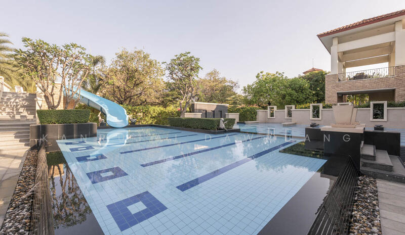 Crystal Park, Bangkok