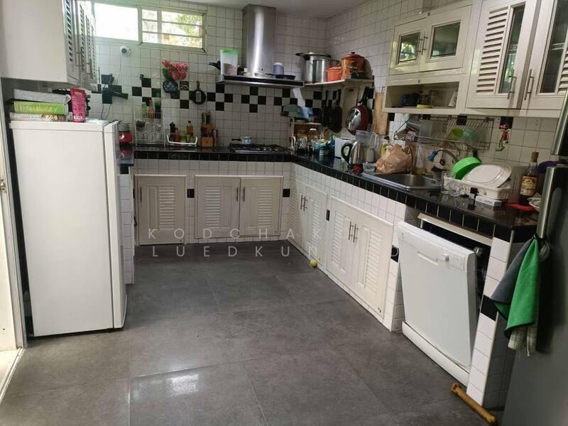4-Bedroom Townhouse, Bangkok