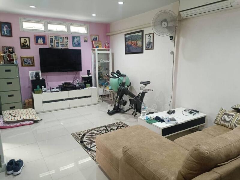 4-Bedroom Townhouse, Bangkok