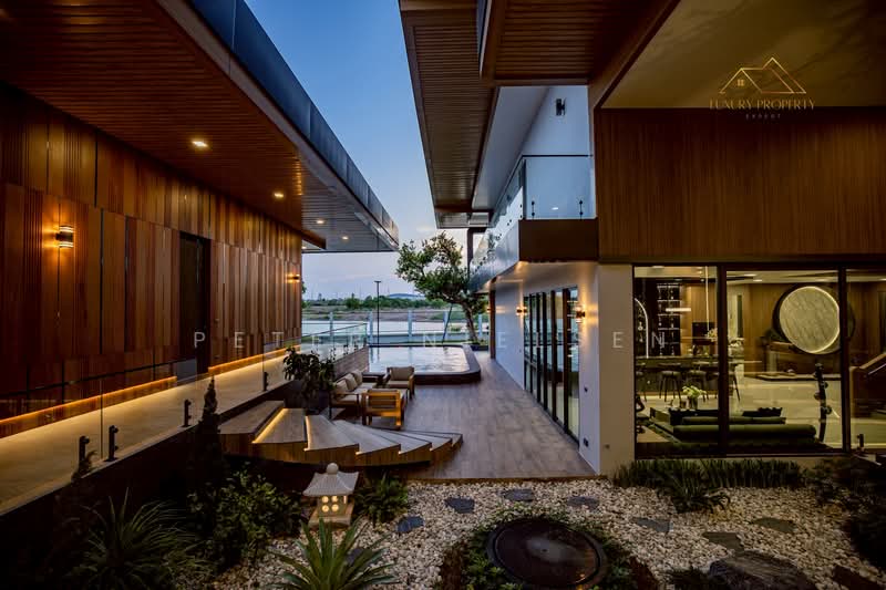 Lakeside Villa, Chon Buri (Pattaya)