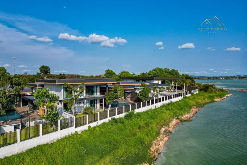 Lakeside Villa, Chon Buri (Pattaya)