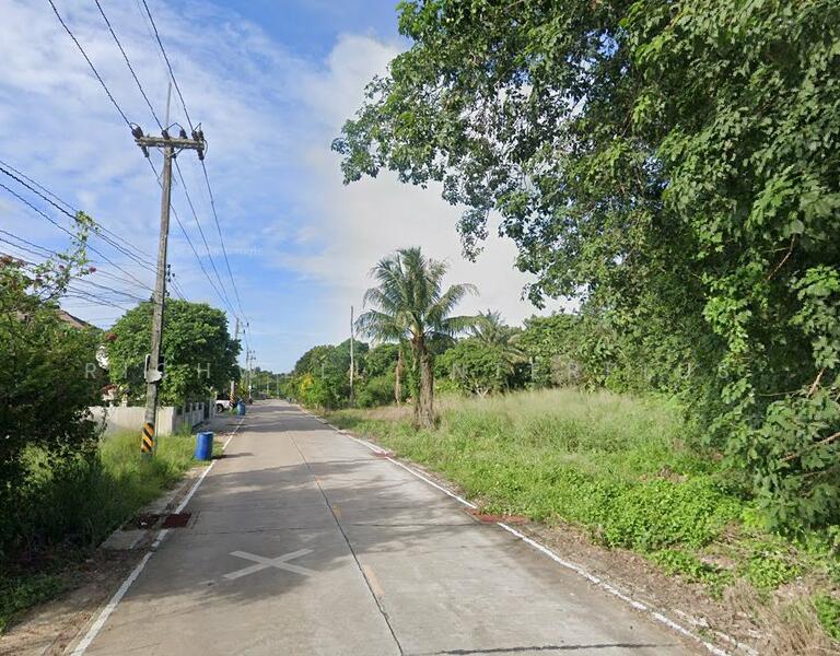 Land for sale in Khao Khan Song, purple pattern, 5 rai, Soi Sermsuk Resort, next to Pinthong 5, Chon Buri (Pattaya)