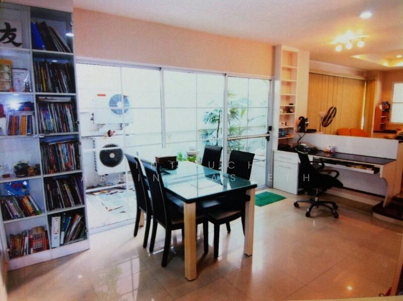 3-BR Townhouse, Bangkok