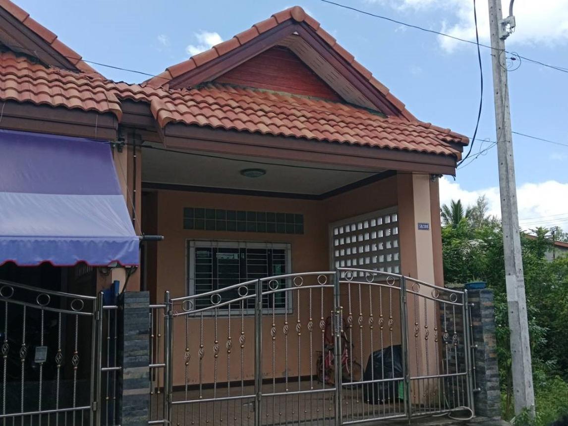 Townhouse for sale in Yala Province, Yala Town, Yala.