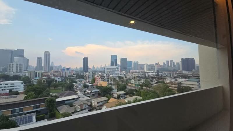 The Royal Navin Tower, bangkok