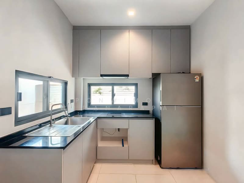 Bangkok Boulevard Bangna KM.5, Samut Prakan