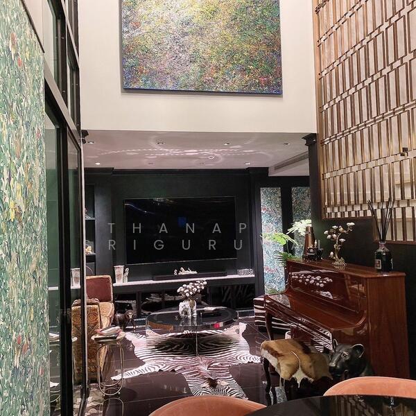Na Vara Residence, Bangkok