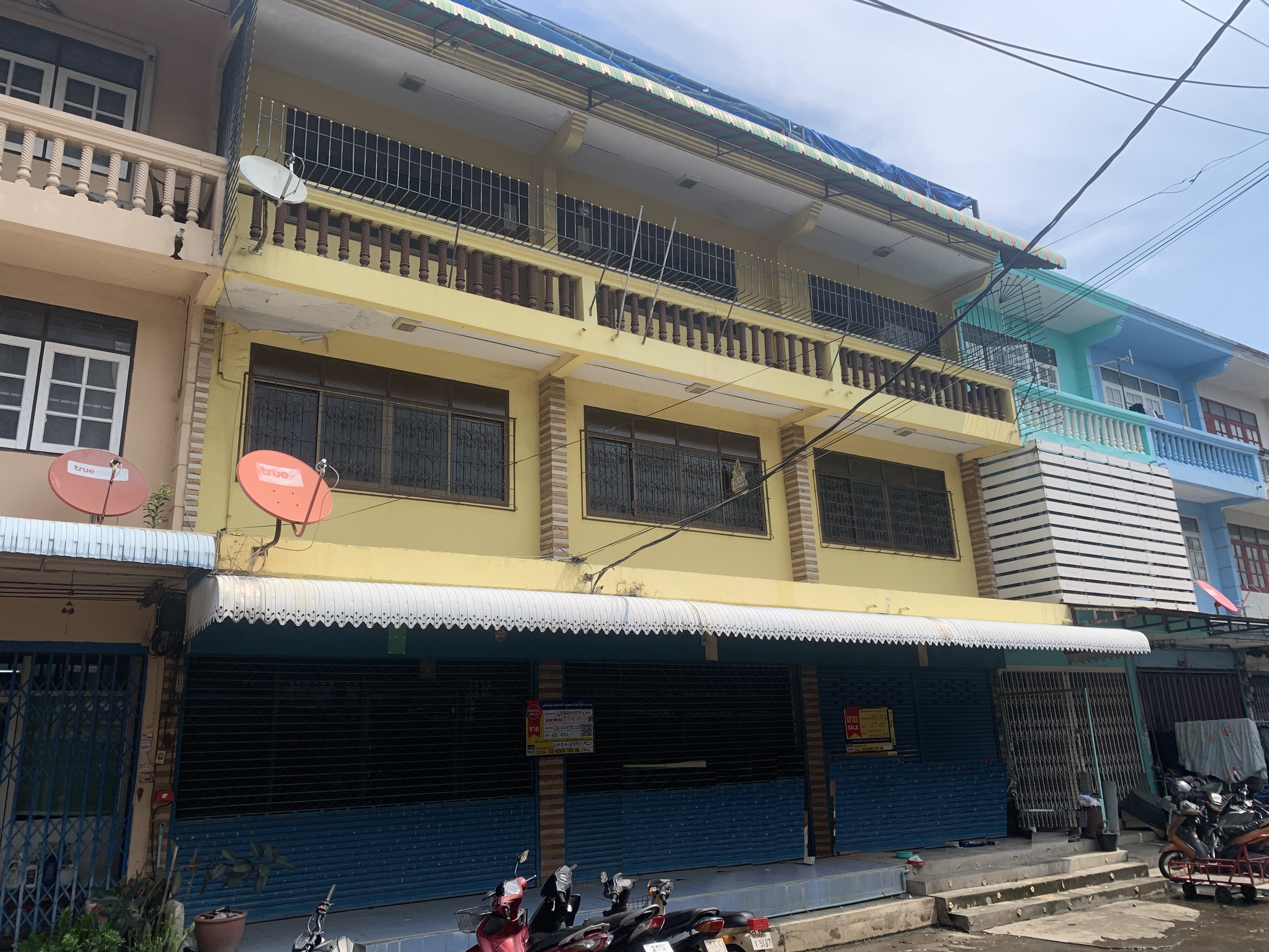 Commercial Building, Buang Akadia Project, Bang Khun Thian