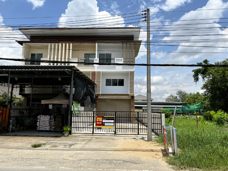 อาคารพาณิชย์ ดอยสะเก็ด เชียงใหม่ : ปรับปรุงใหม่