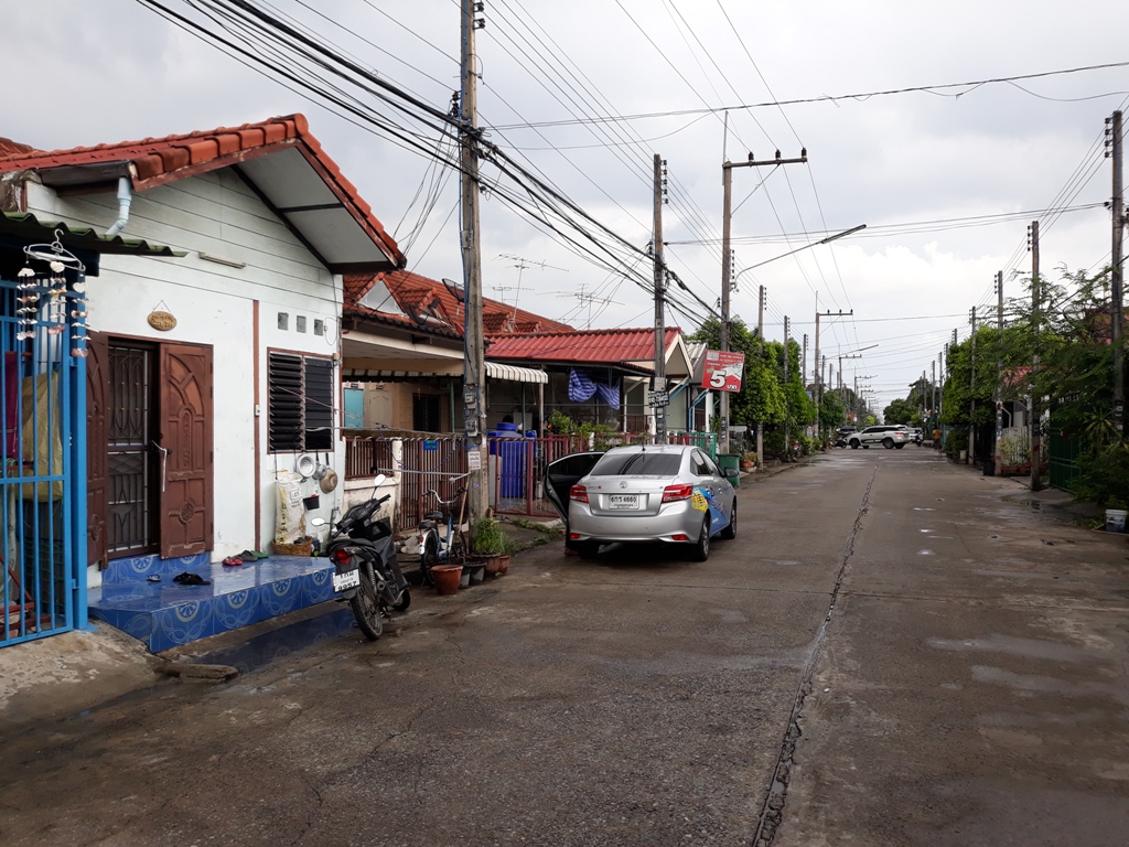 ทาวน์เฮ้าส์ โครงการธราดลบุรี ธัญบุรี