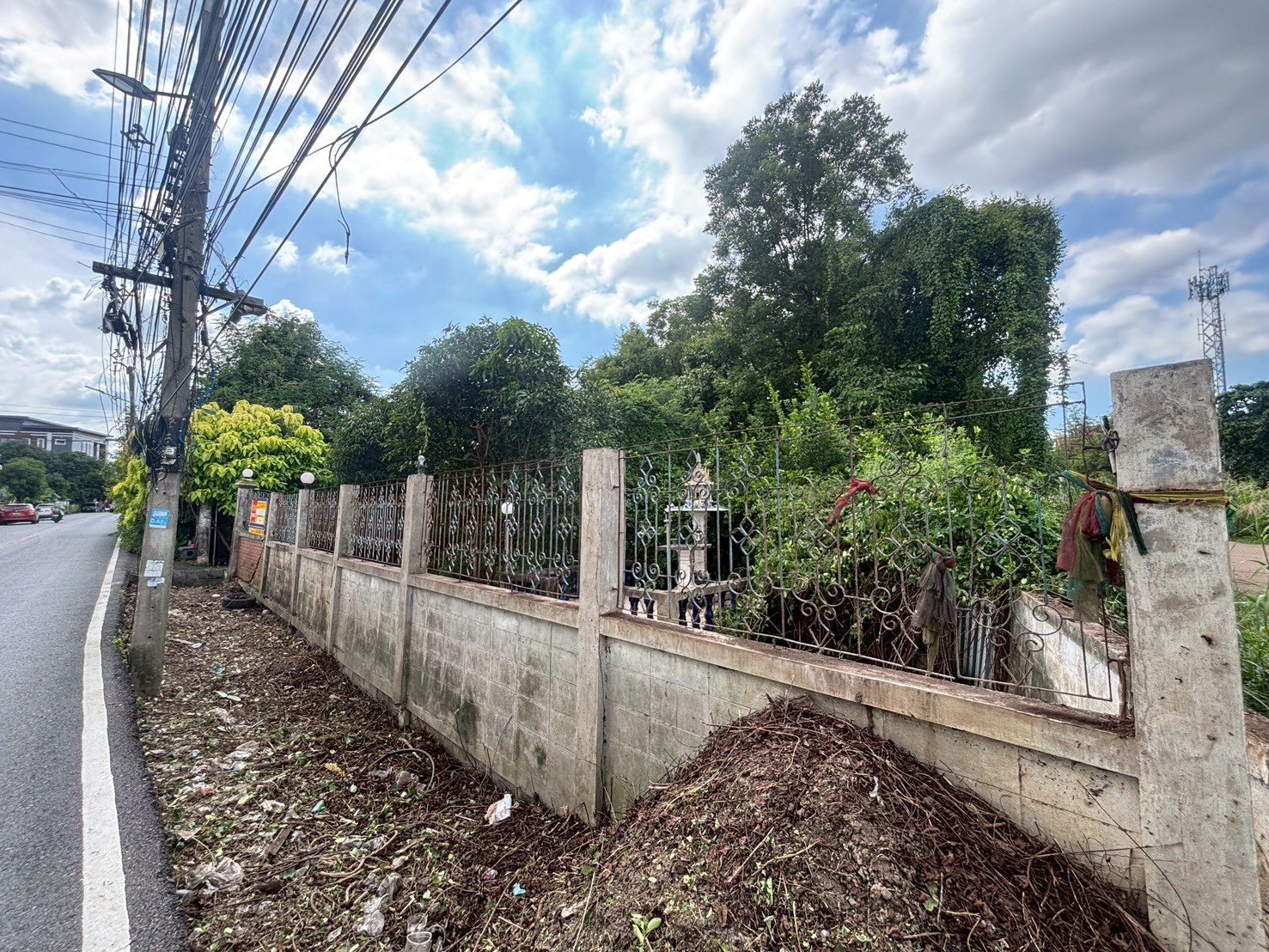 ที่ดินเปล่า ติดถนนท่าลาน - คลองน้ำแล้ง (ใกล้สะพานปทุมธานี 1)