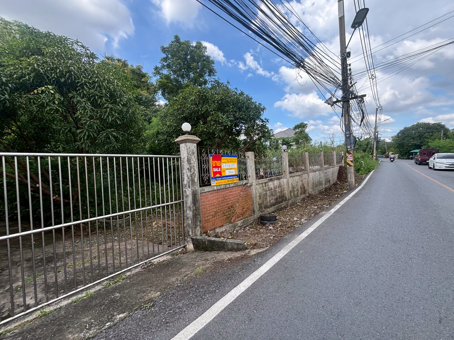 ที่ดินเปล่า ติดถนนท่าลาน - คลองน้ำแล้ง (ใกล้สะพานปทุมธานี 1)