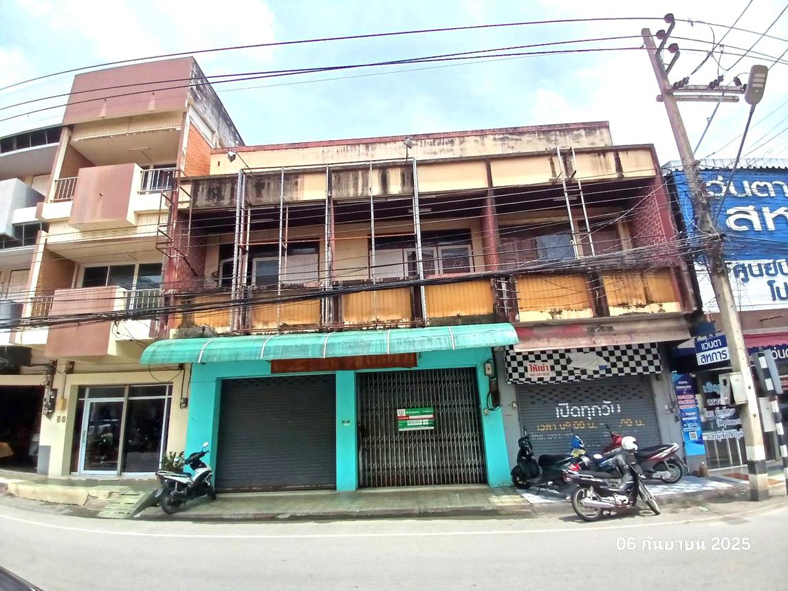 Commercial House in Lamphun Province, Lamphun
