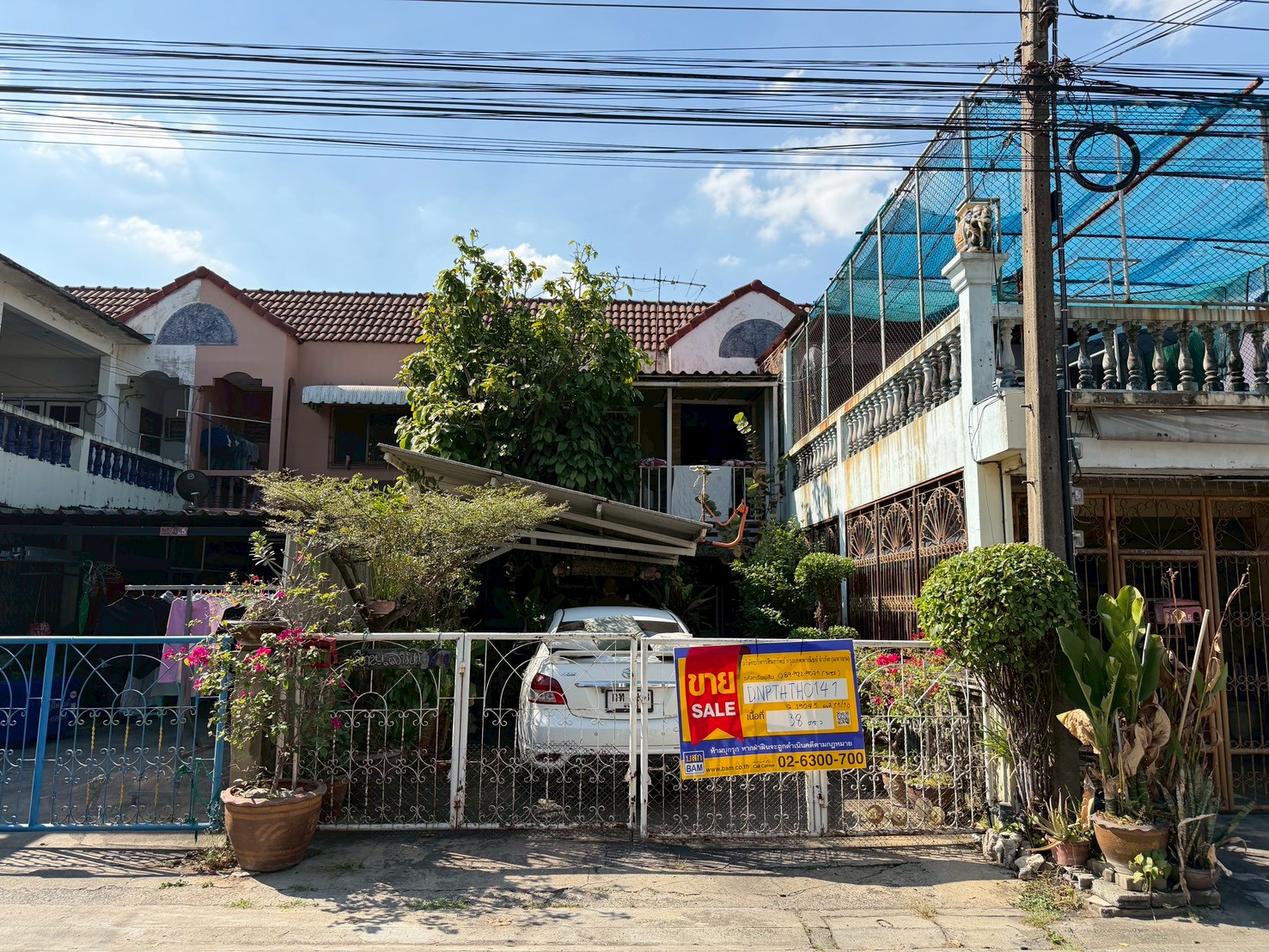ทาวน์เฮ้าส์ ถนนประตูน้ำเชียงราก ปทุมธานี