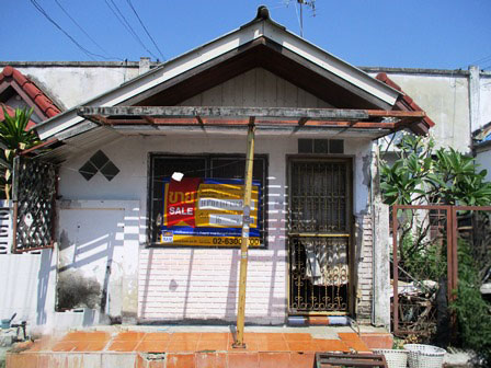 Townhouse Project Prathaiyut Danumrued