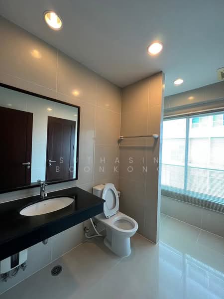 Noble Ora, Bangkok
