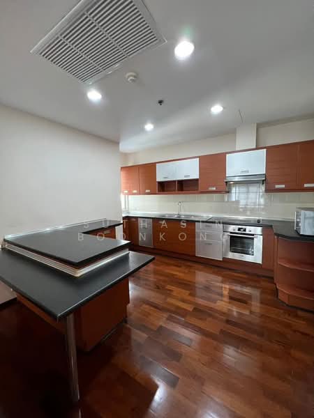 Noble Ora, Bangkok