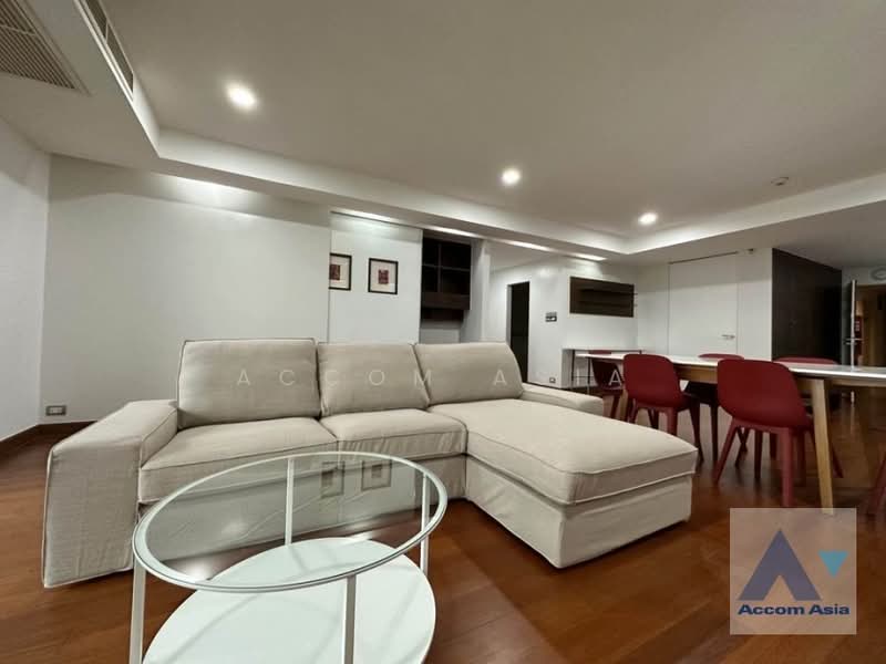 The Natural Place Suite, Bangkok