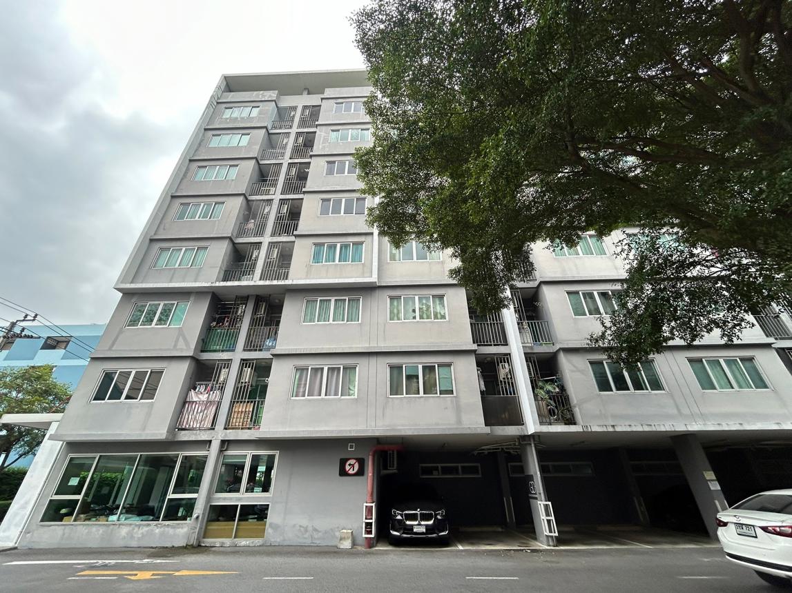 Condominium D Condo Ram Intra Bang Khen Bangkok