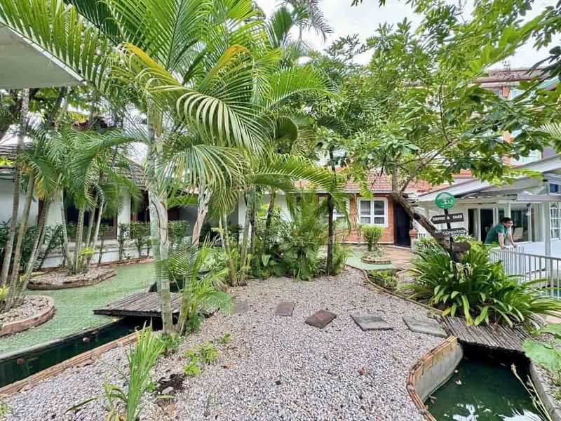 Luxury Colonial Estate with Private Candle Factory Business, Hang Dong, Chiang Mai., chiang-mai