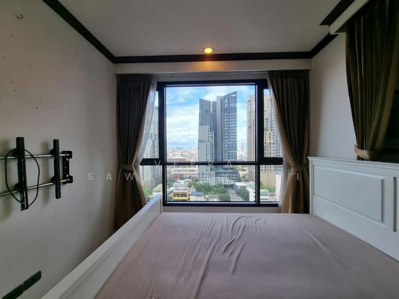 Fuse Sathorn-Taksin, Bangkok