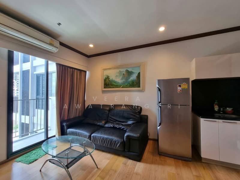 Fuse Sathorn-Taksin, Bangkok