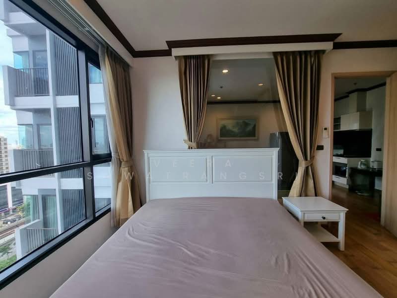 Fuse Sathorn-Taksin, Bangkok