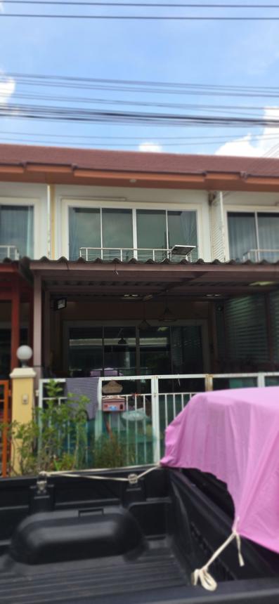Townhouse in Khlong Sam Wa, Bangkok