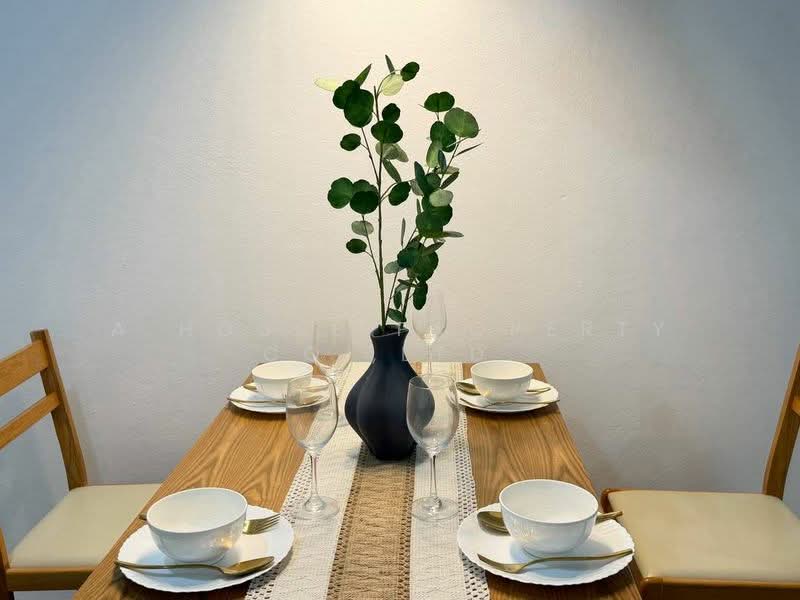 Minimalist townhome for sale in Rung Amorn Villa, Sriracha., Chon Buri (Pattaya)