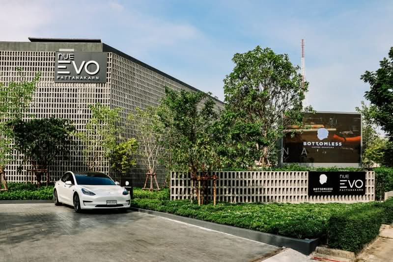 Nue Evo Pattanakarn, Bangkok