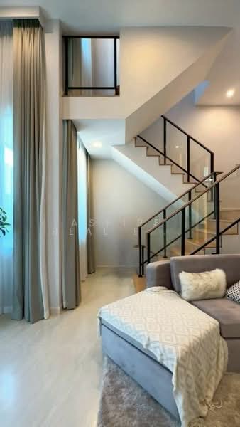 Baan Klang Muang Classe Sukhumvit 77, Bangkok