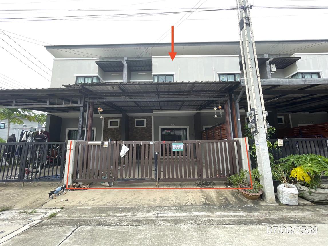 Townhouse Panrada Saphansii Pluak Daeng Rayong
