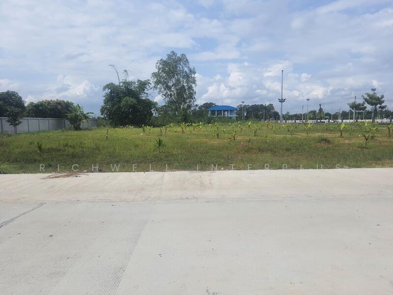 Land for sale in Takhan, 2 rai, already filled, next to a concrete road,, Rayong