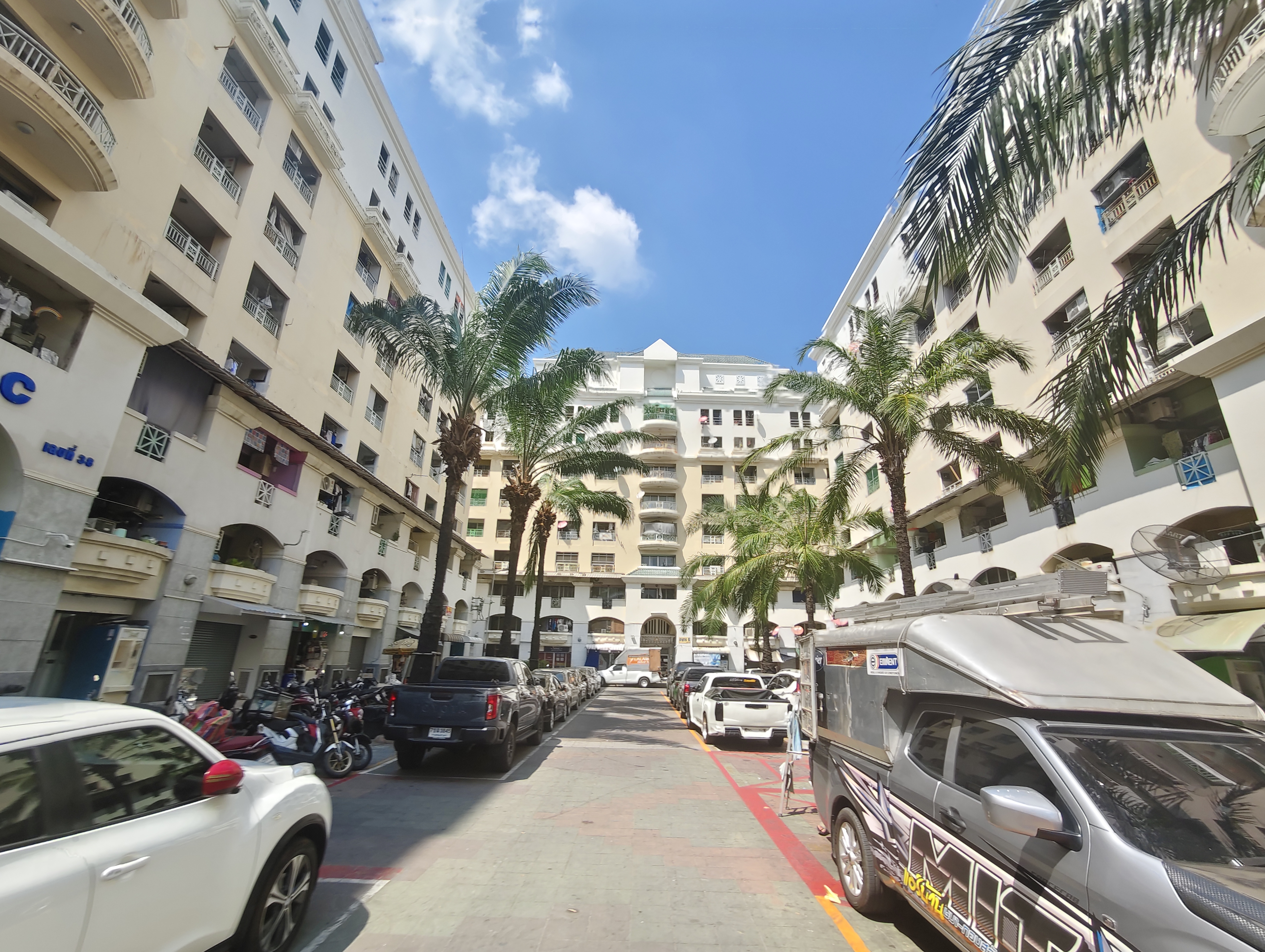 คอนโดมีเนียม โครงการบ้านสวนแจ้งวัฒนะ